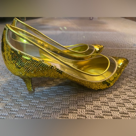 NWOB VALENTINO Dollybow Sequin Gold Shoes Heels - Size 37 - Picture 3 of 12